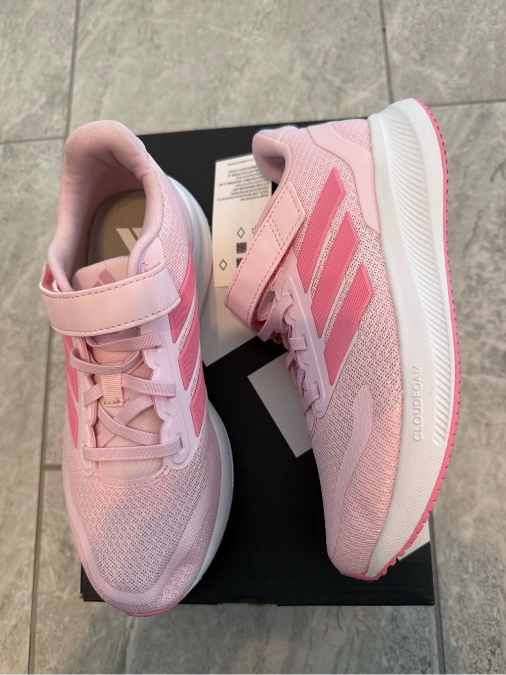 New girls Sz 2 adidas Originals pink runfalcon No tie